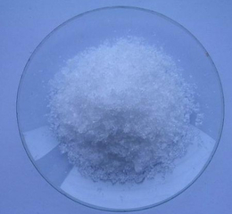 ユーロピウム（III）硝酸塩六水和物（Eu（NO3）3•6H2O） - 結晶